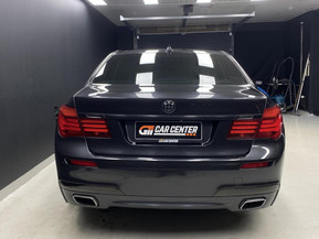 BMW 750