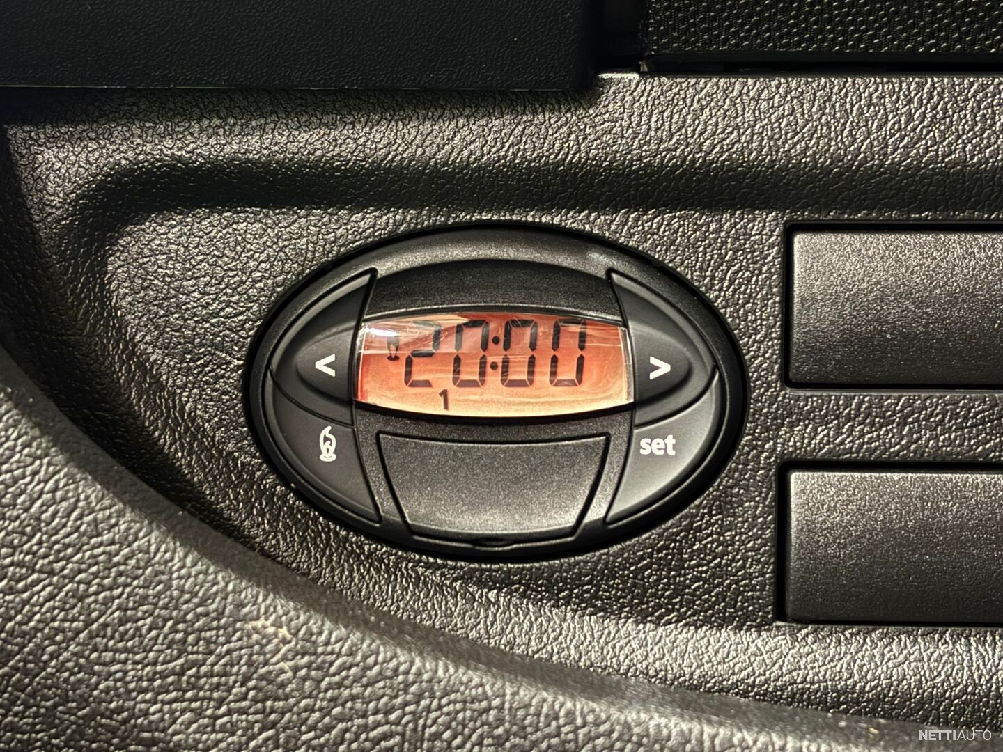 27 / 28