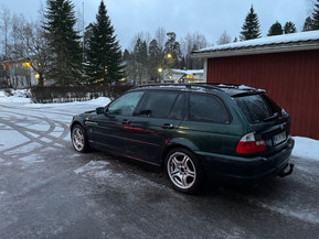 BMW 330