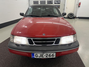 Saab 900