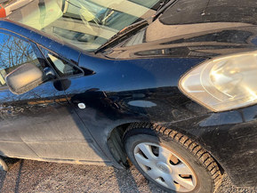 Toyota Avensis Verso