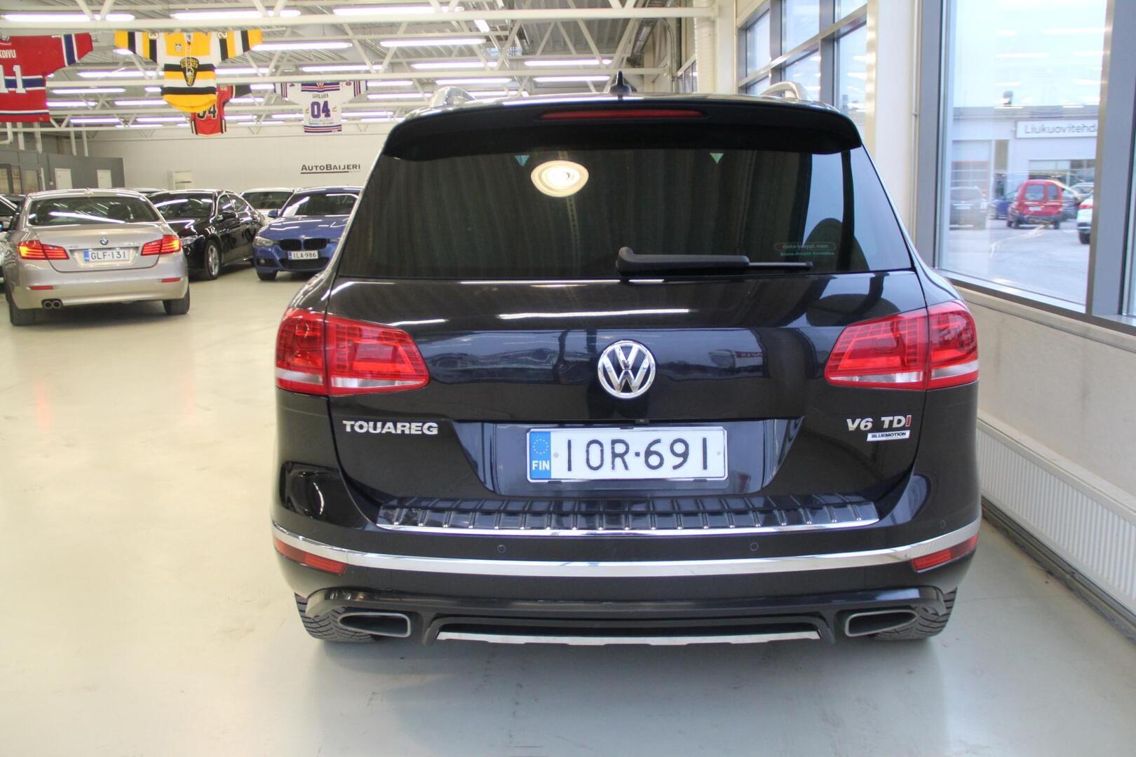 Volkswagen Touareg 2015, kuva 7/10