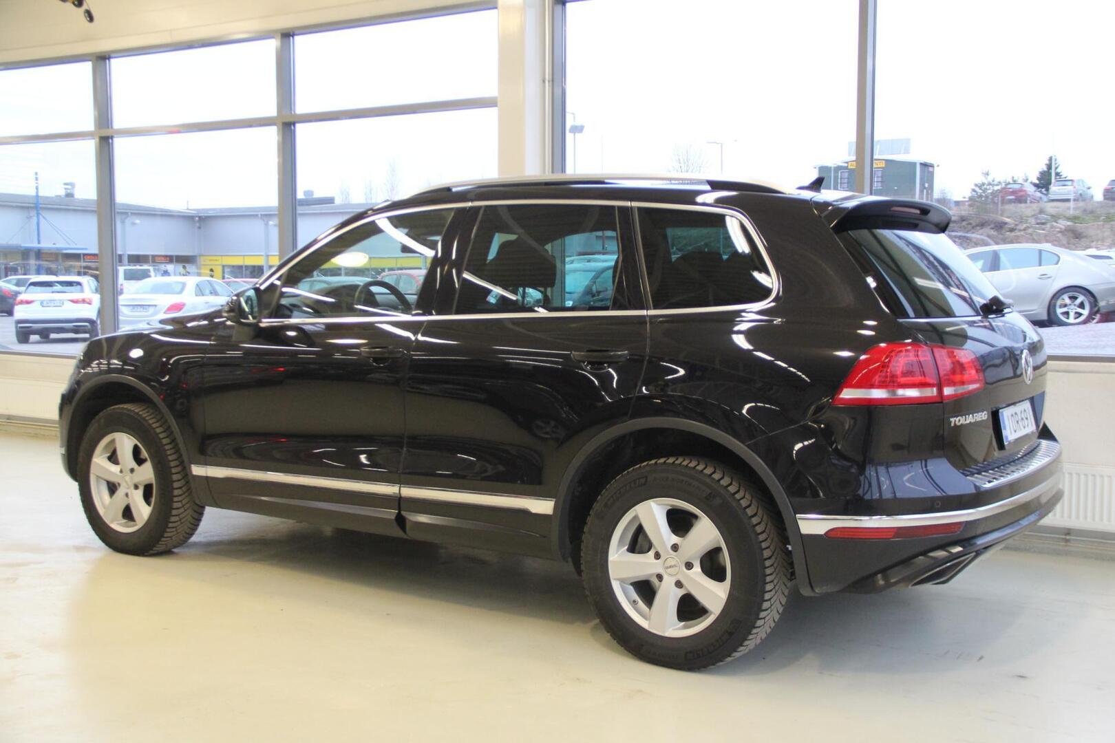 Volkswagen Touareg 2015, kuva 4/10