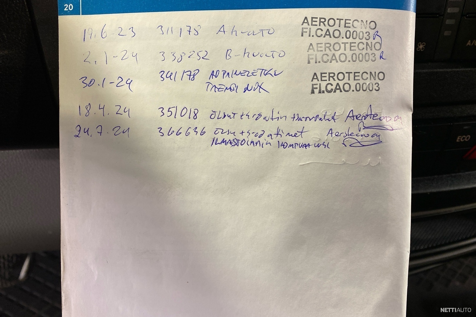 22 / 26