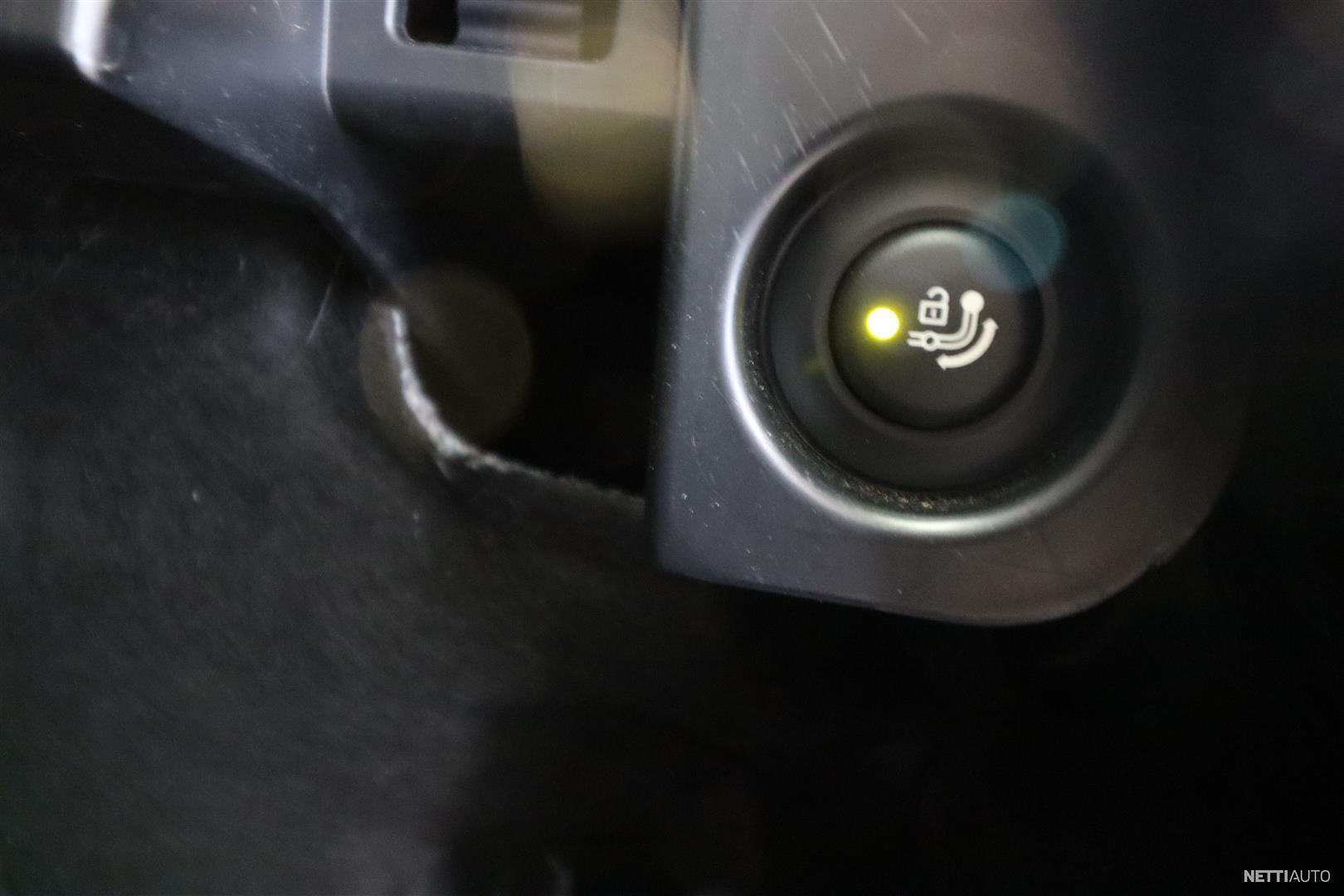 11 / 22