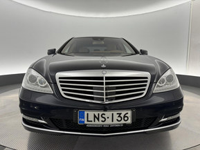 Mercedes-Benz S