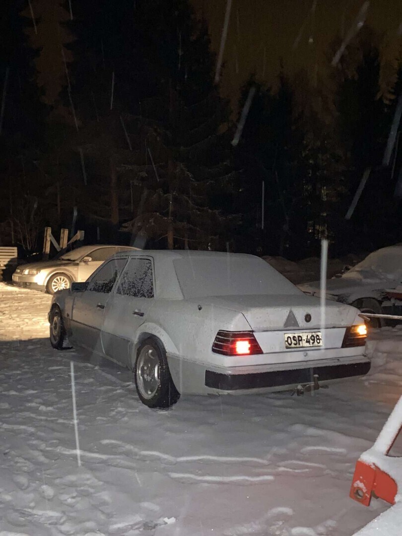 Mercedes-Benz 200 220d 1990, kuva 6/22