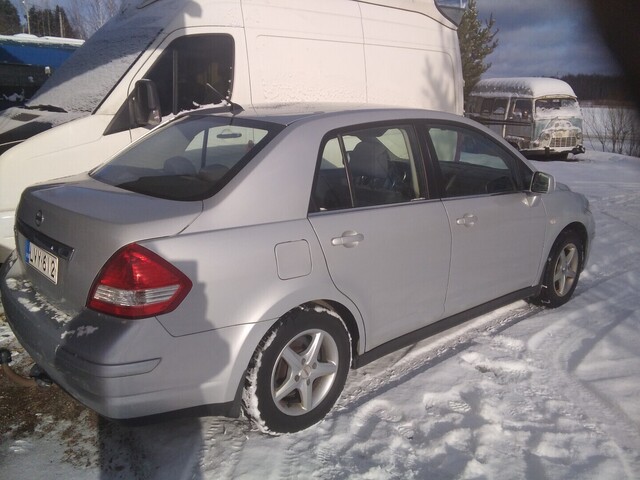 Nissan Tiida