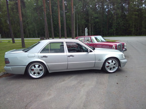 Mercedes-Benz E