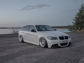 BMW 325