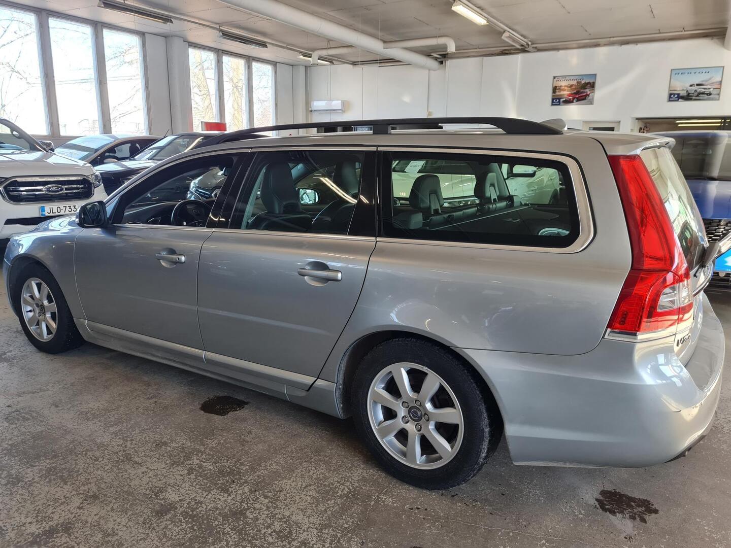 Volvo V70 D2 Business aut 2014, photo 4/8