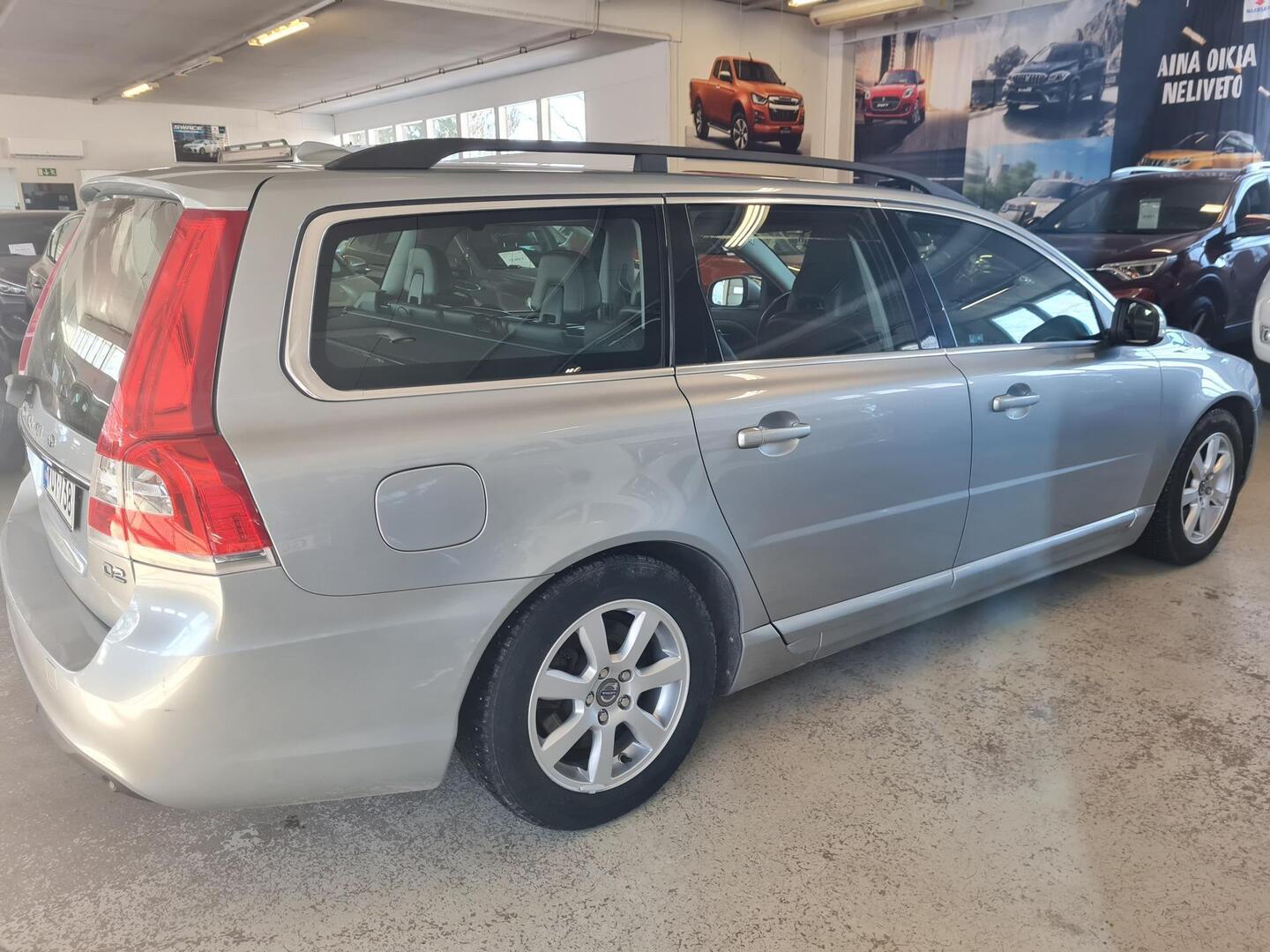 Volvo V70 D2 Business aut 2014, photo 3/8