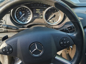 Mercedes-Benz R