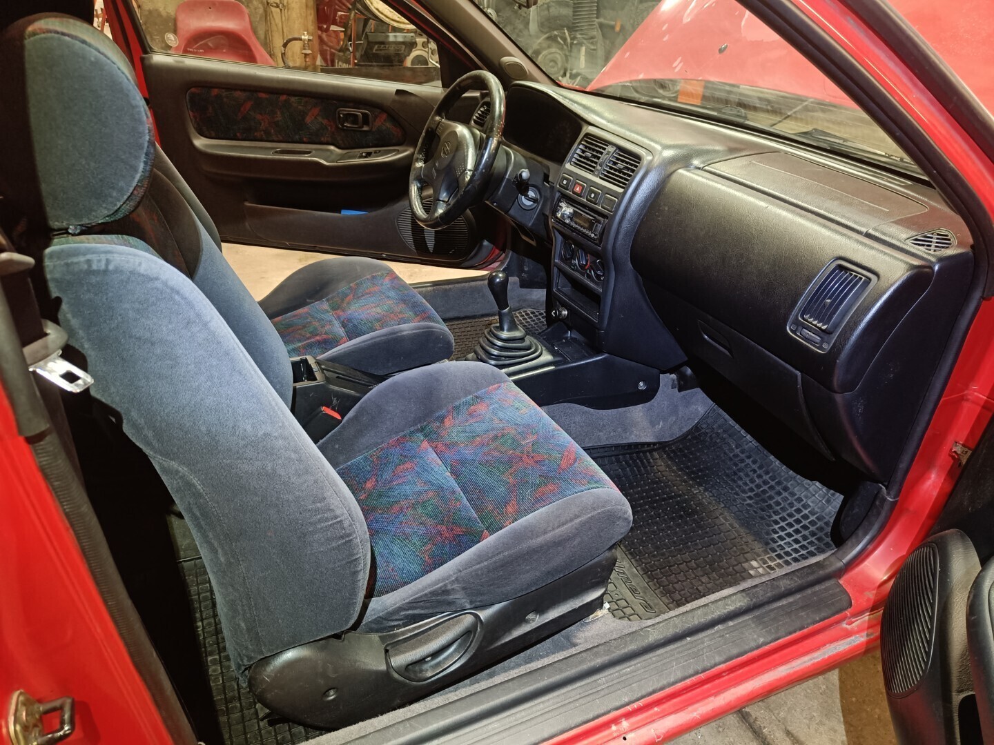 Nissan Almera Gti 1999, kuva 7/8
