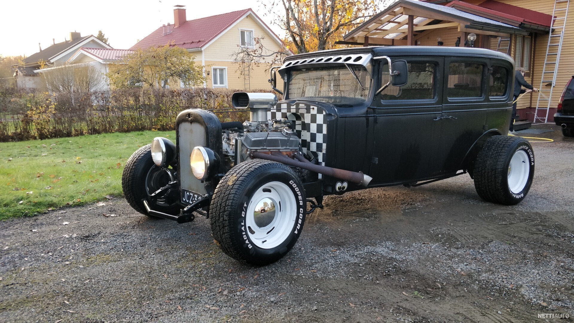 1 / 8