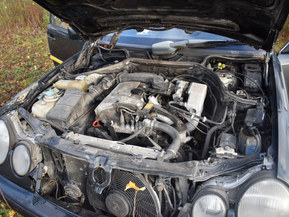 Mercedes-Benz E 230