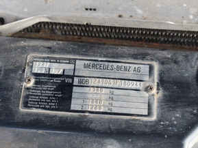 Mercedes-Benz E 230