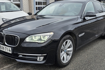BMW 750