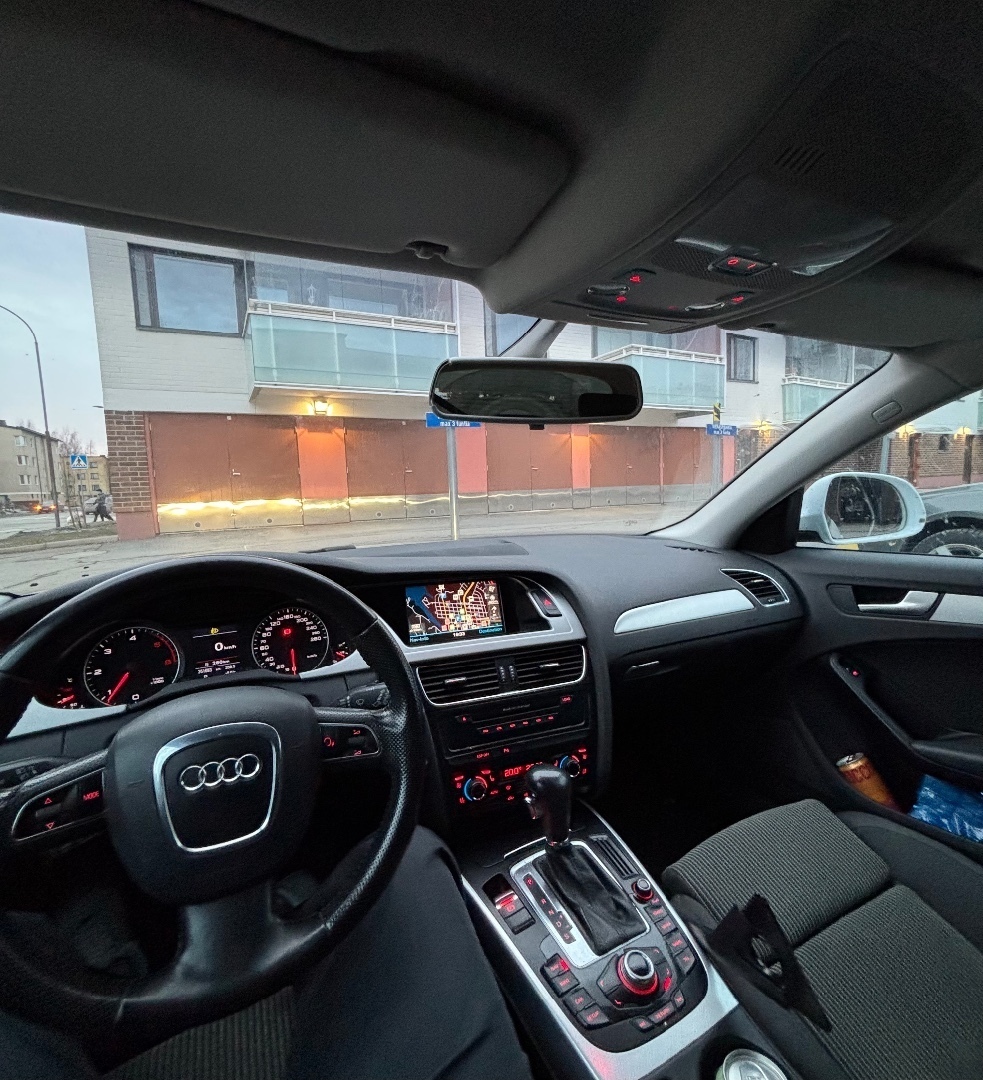 Audi A4 2008, bild 6/7