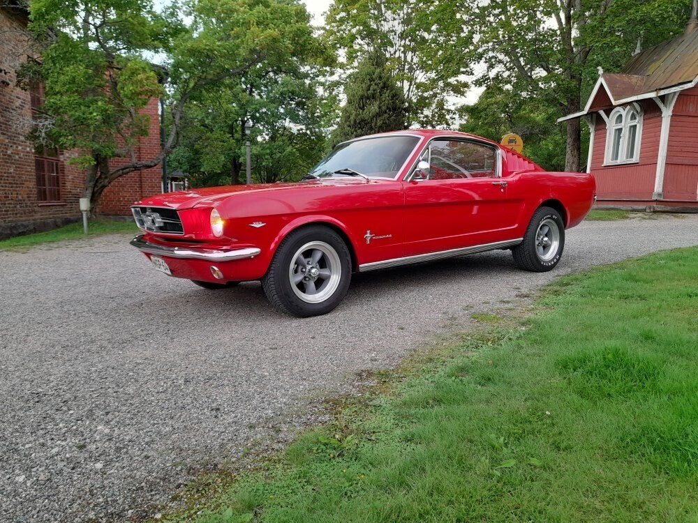 Ford Mustang Fastback 1965, kuva 2/9