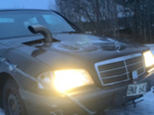 Mercedes-Benz 220