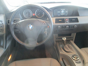 BMW 523