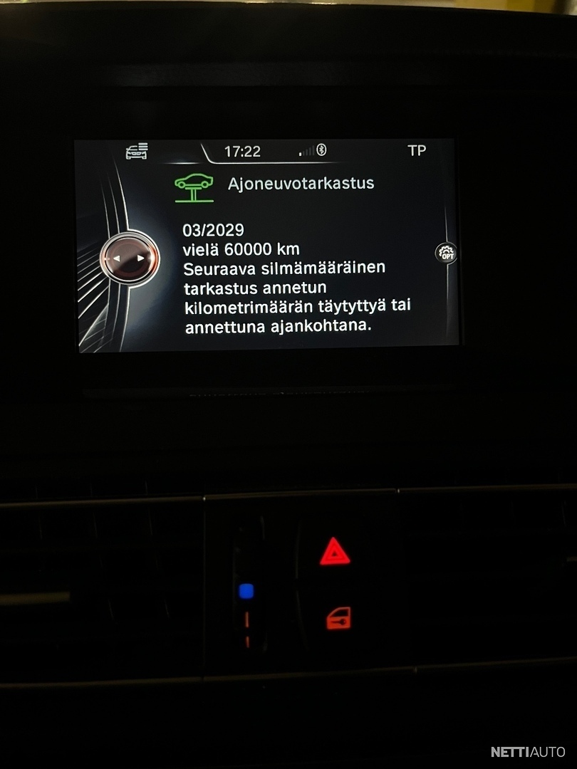 10 / 11