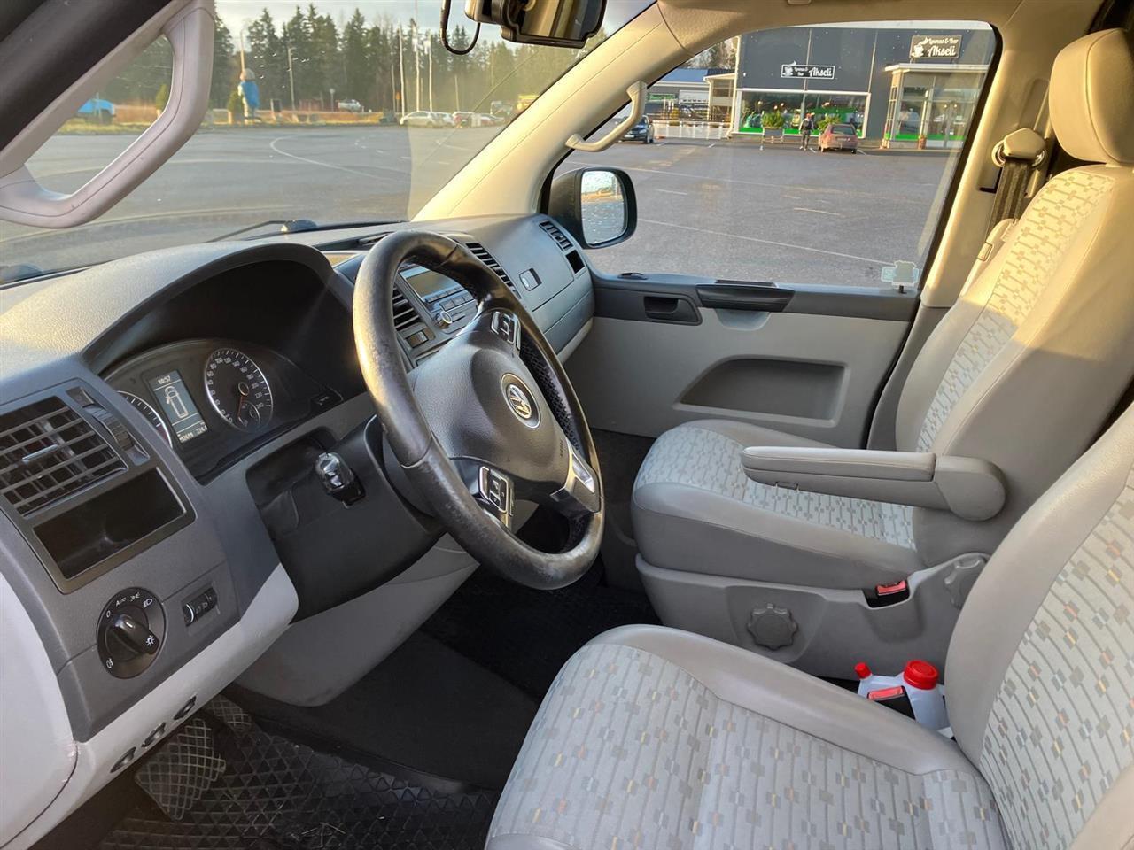 Volkswagen Transporter 2010, photo 7/9