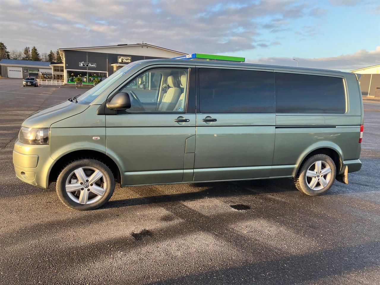 Volkswagen Transporter 2010, photo 2/9