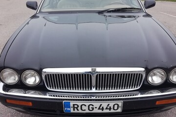 Jaguar XJ6