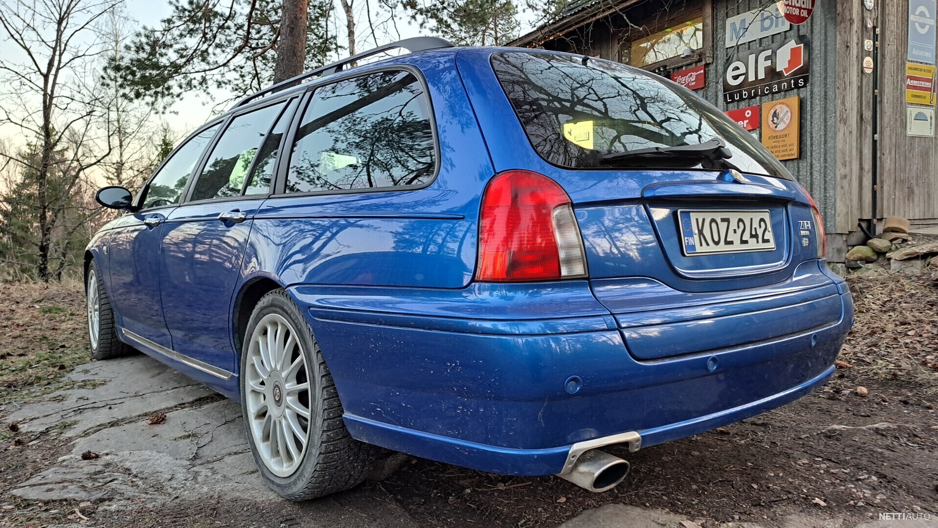 1 / 11