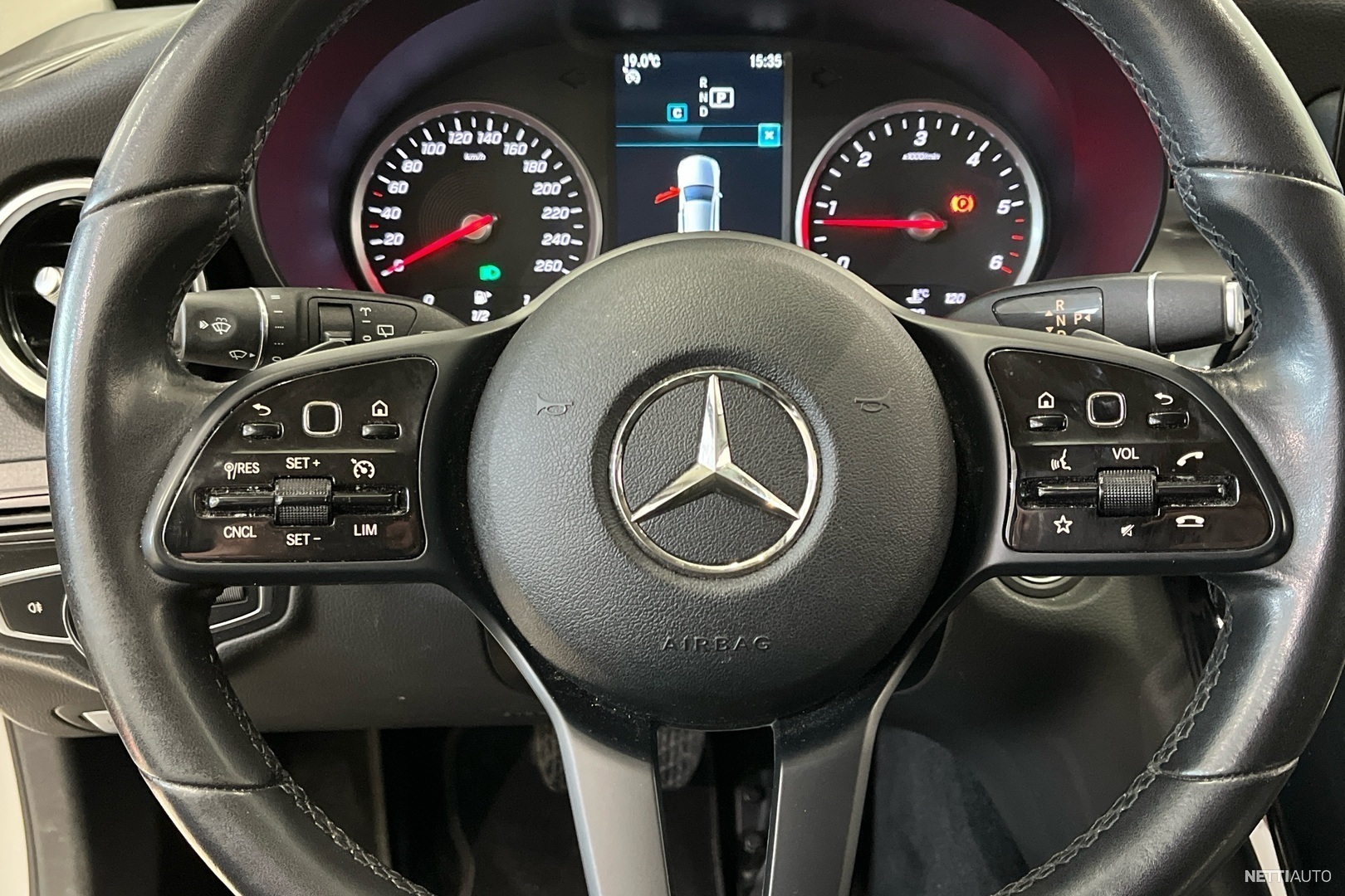 21 / 37