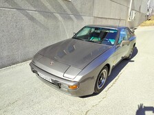 Porsche 944