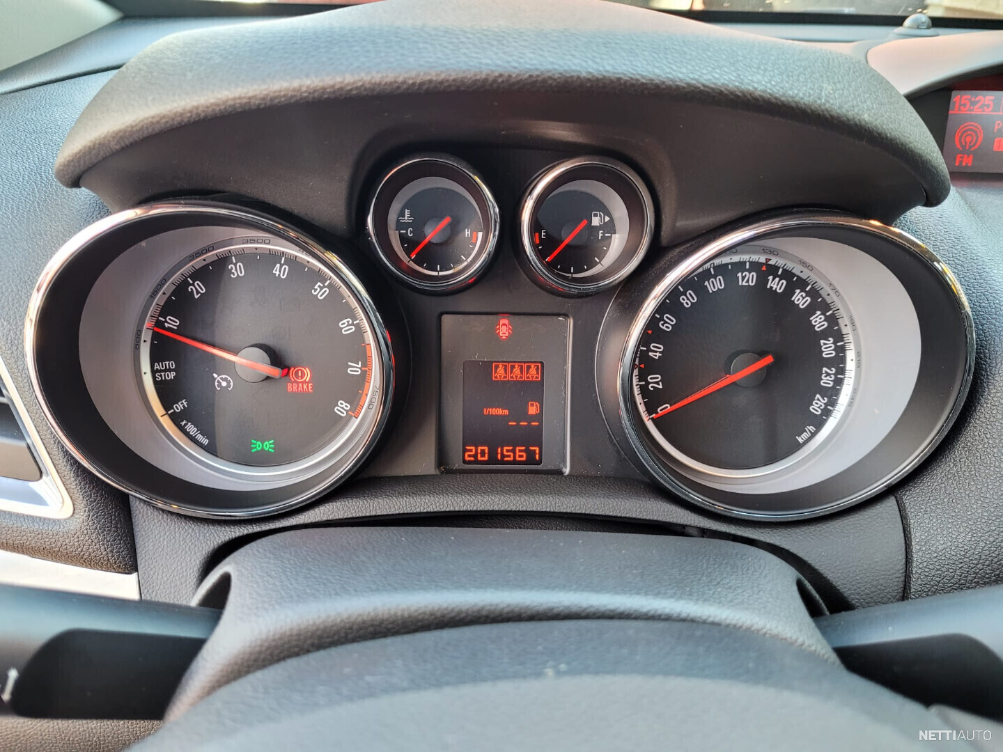 23 / 42