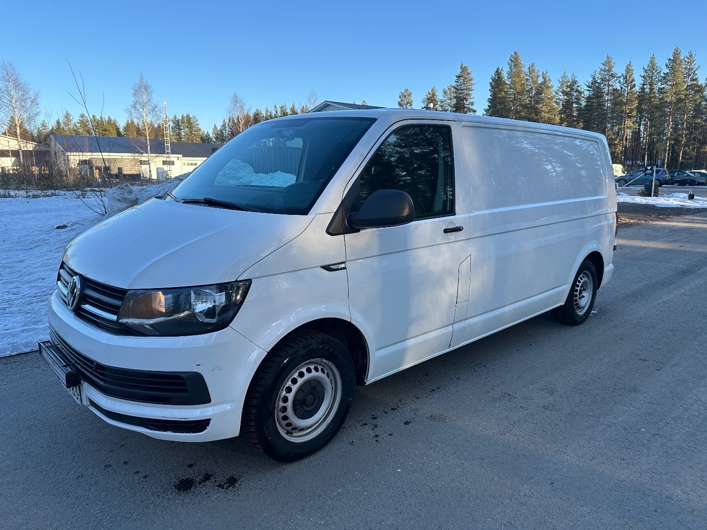 Volkswagen Transporter Pitkäkorinen 2016, photo 2/8
