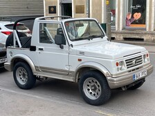 Suzuki Samurai