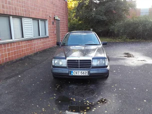 Mercedes-Benz 230
