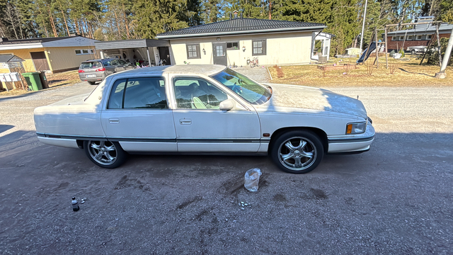 Cadillac De Ville