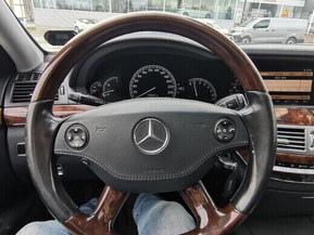 Mercedes-Benz S