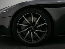 Aston Martin DB11