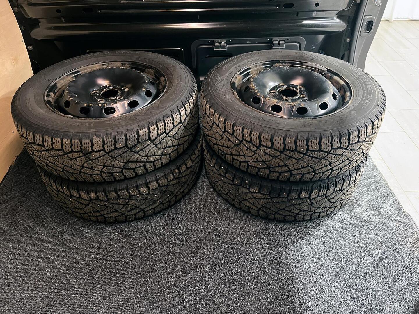 30 / 30