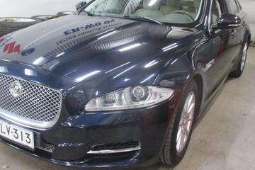 Jaguar XJ