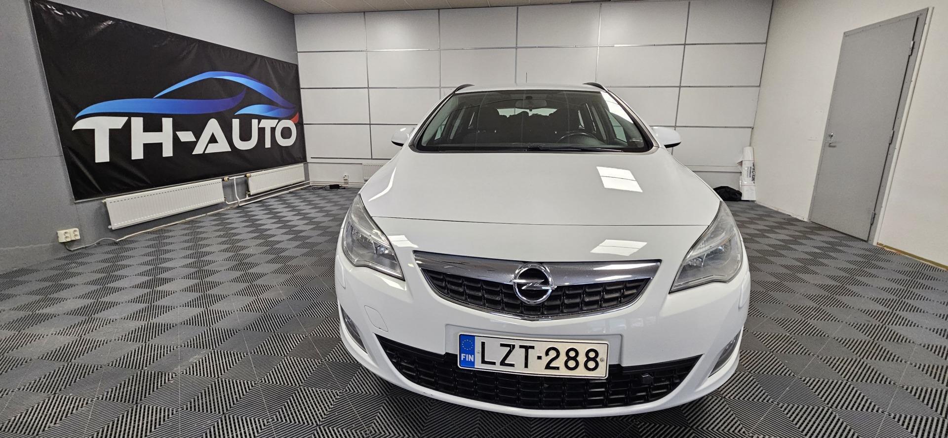 Opel Astra 1,6 Sport Tourer EcoFlex 2012, bild 7/10