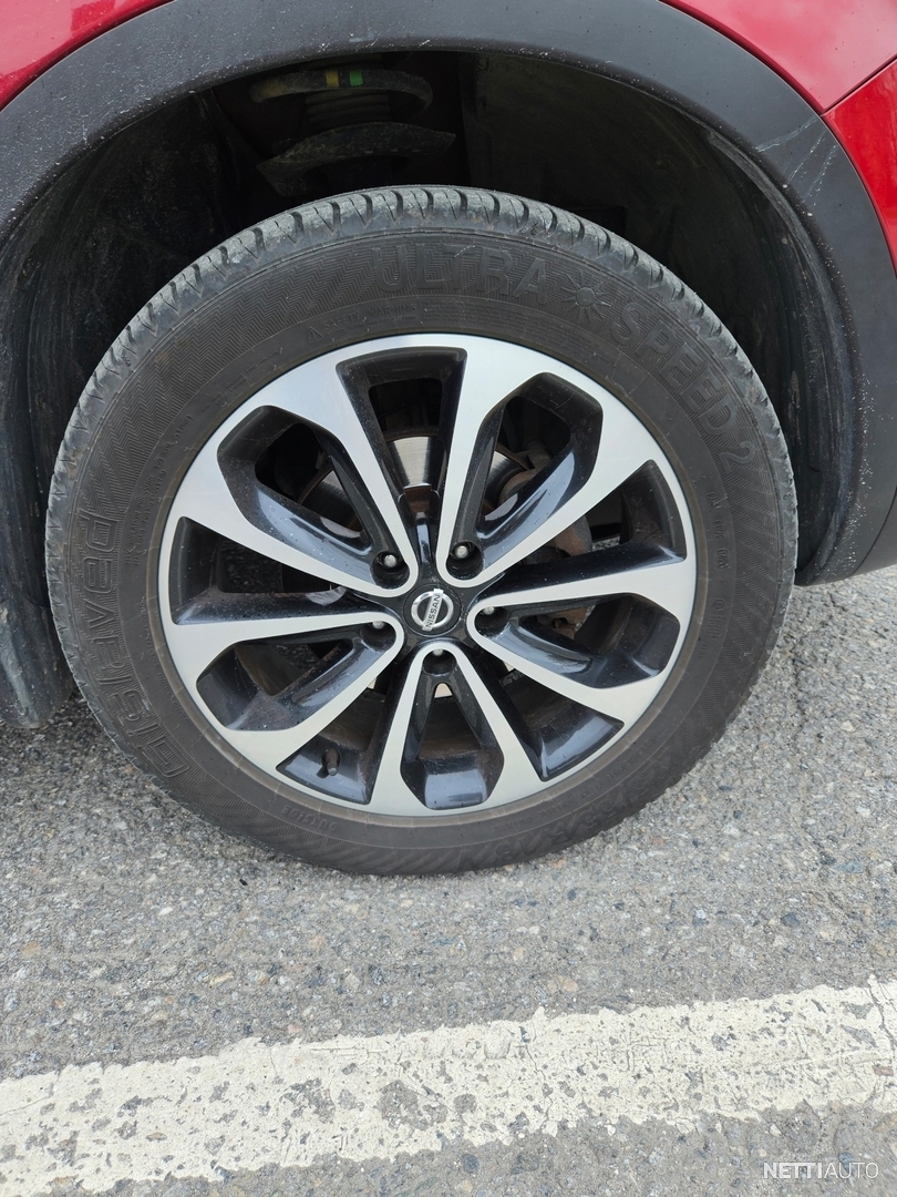 17 / 23