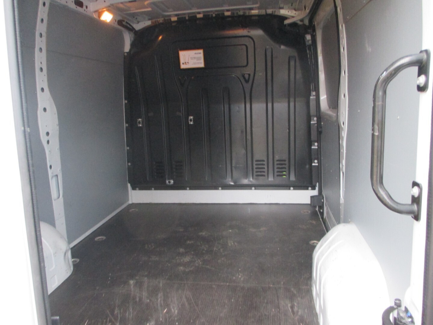 Renault Master dCi 135 L1H1 8m3 2021, kuva 4/13