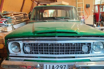 Jeep Wagoneer