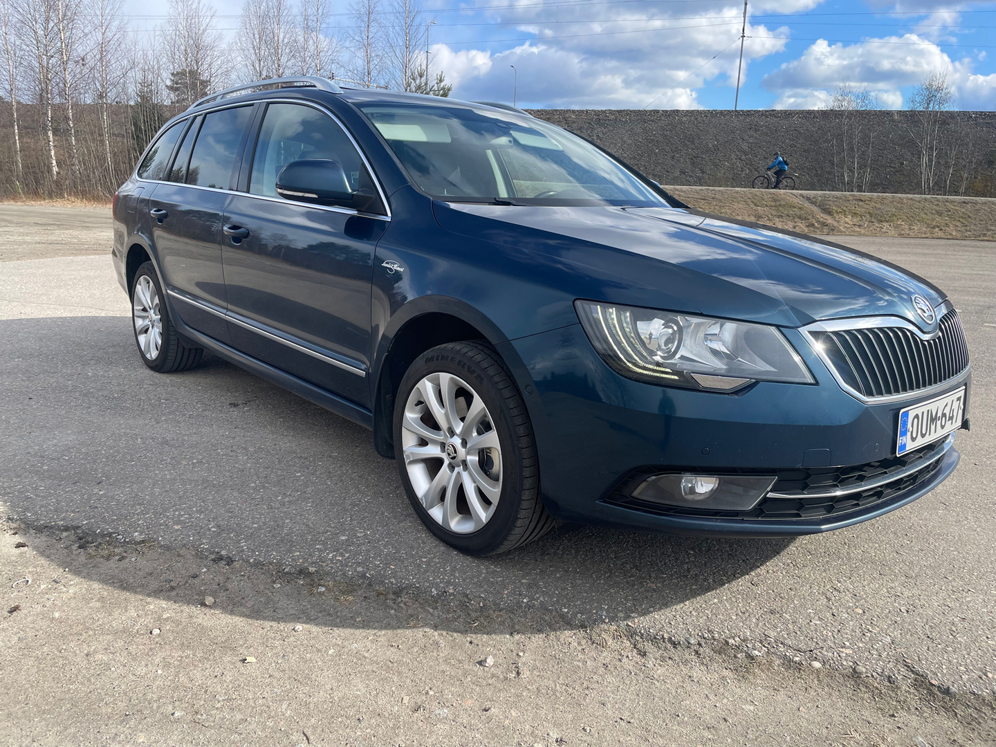 Skoda Superb 2014, kuva 2/15