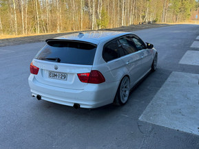 BMW 335