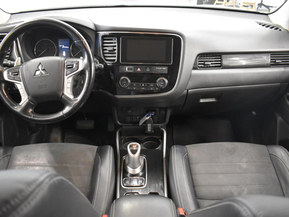 Mitsubishi Outlander PHEV