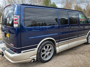 GMC Savana